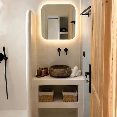 Dryope Luxury Living 公寓式酒店